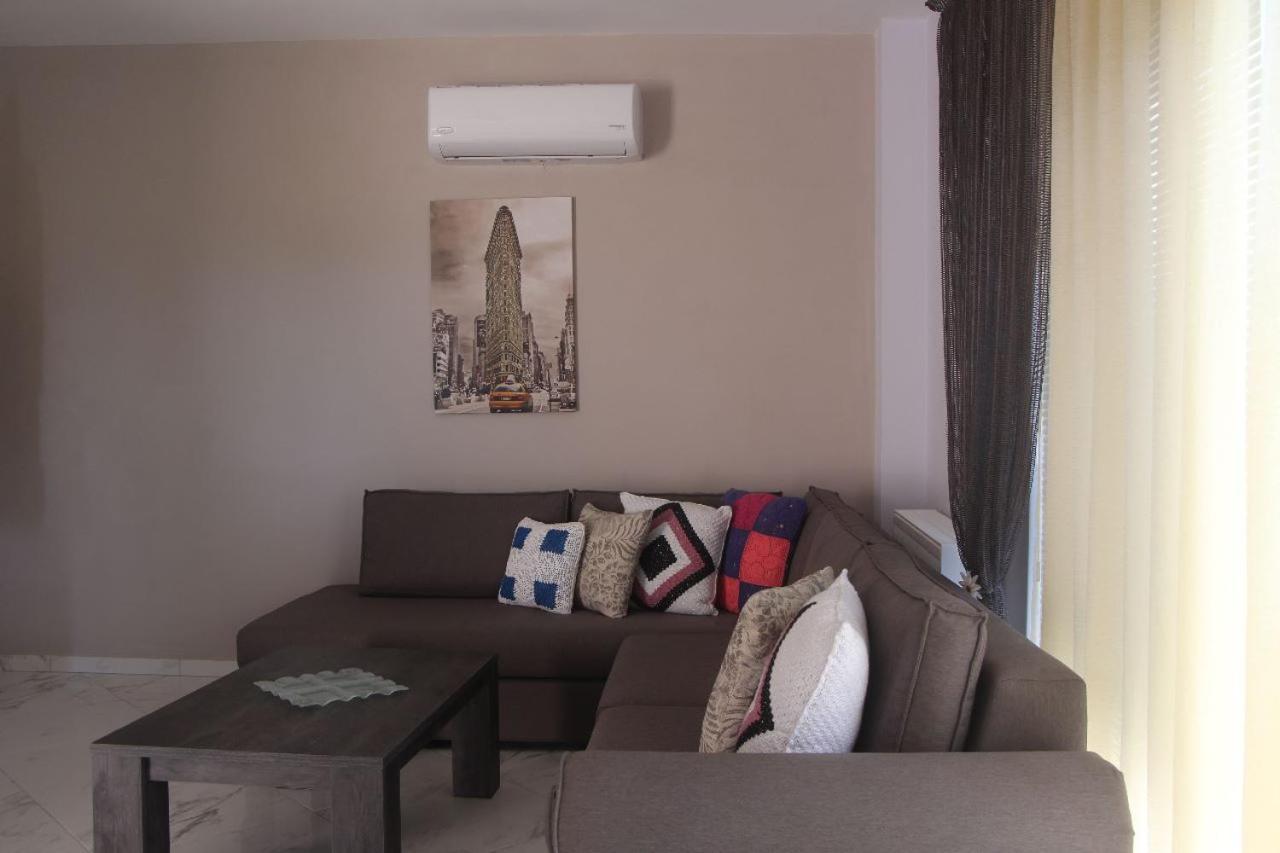 Valentina'S Luxe Apartment Mastihari Exterior photo